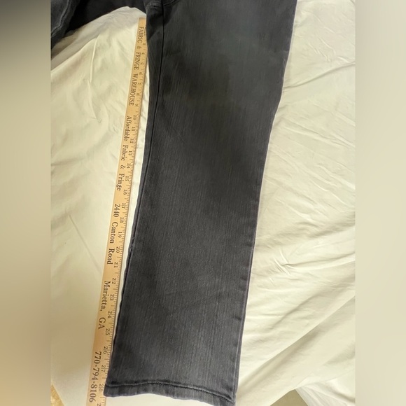 GLORIA VANDERBILT AMANDA ALL AROUND SLIMMING EFFECT BLACK JEANS. SIZE 14 - Picture 5 of 8